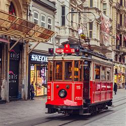 istanbul-tram- استانبول - اسفند 1402